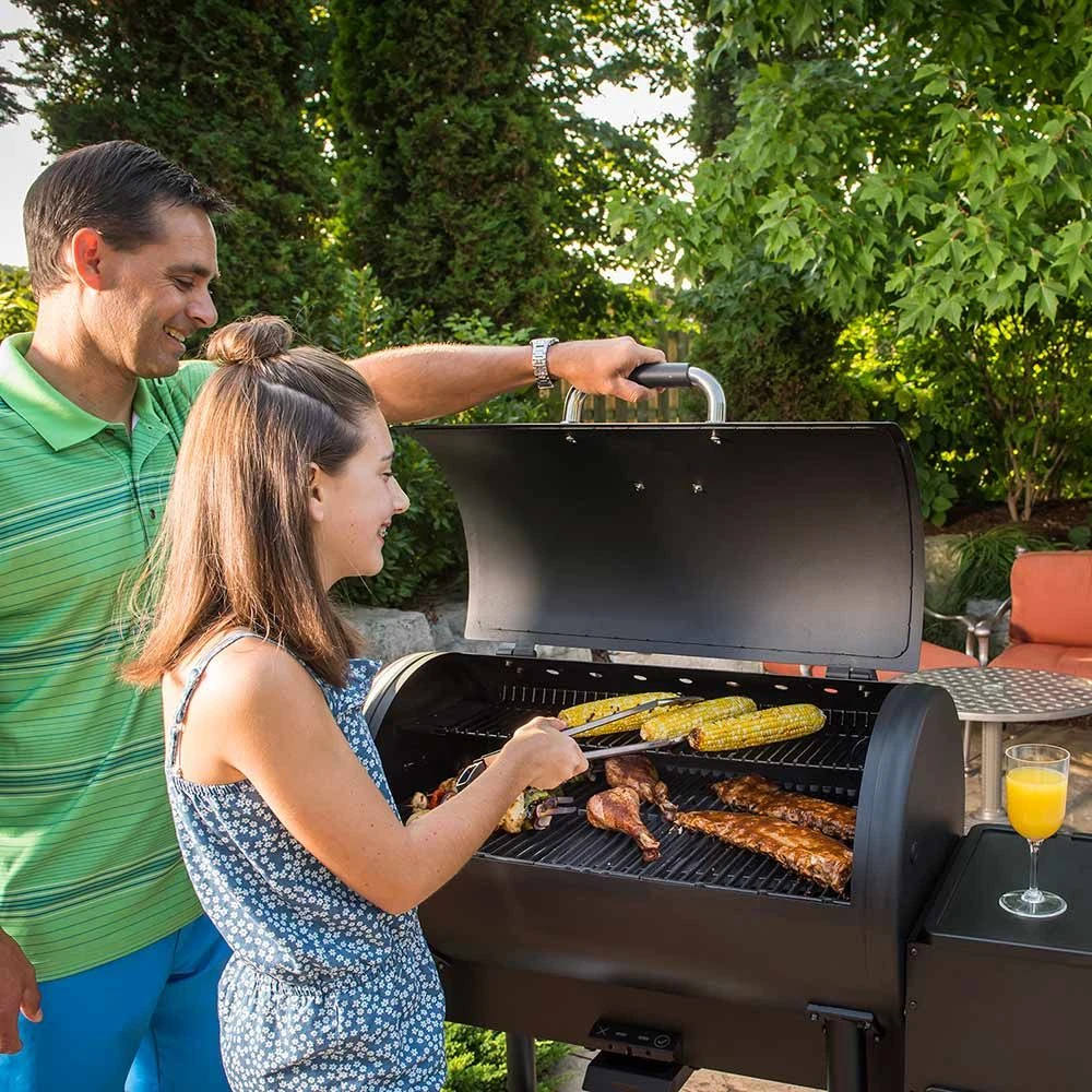 Broil King 494051 Crown Pellet 500 Smoker And Grill - Image 3