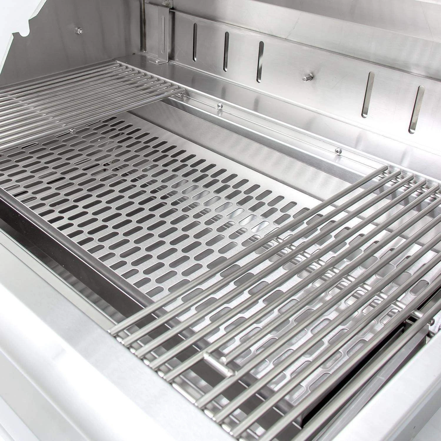 Blaze BLZ-4-CHAR Built-In Charcoal Grill With Adjustable Charcoal Tray, 32-inch - Image 3