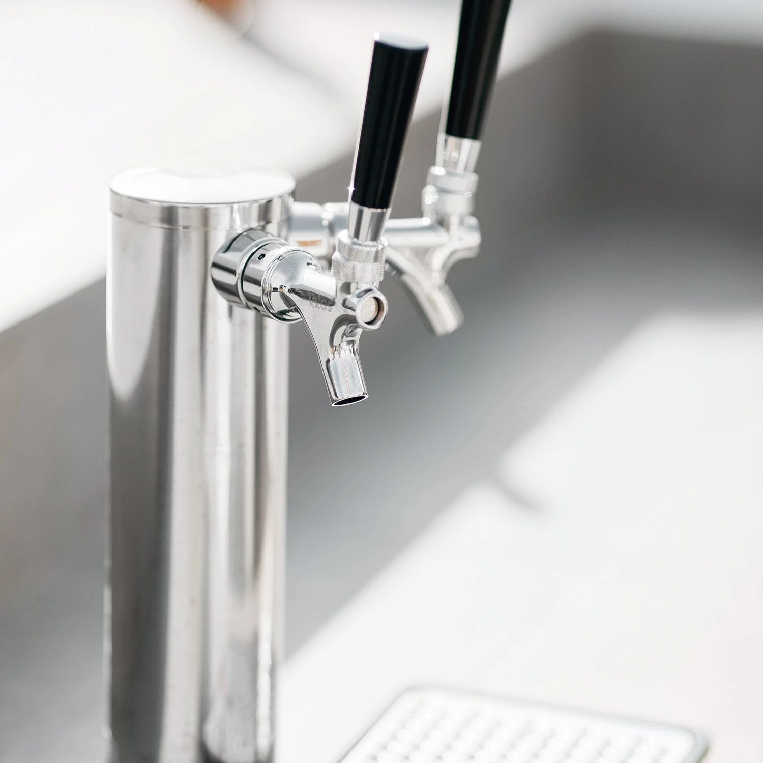 Summerset SSRFR-TAP-2 Double Keg Tap For Outdoor Kegerator - Image 2
